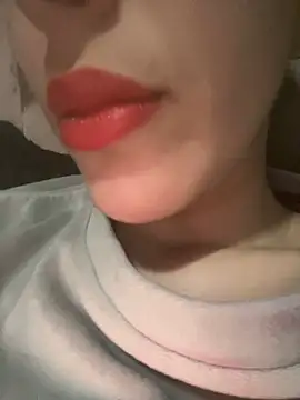 Mimisixo online show from April 6, 2026, 6:20 pm