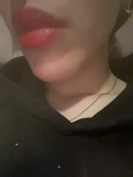 Mimisixo online show from April 14, 2026, 2:23 pm