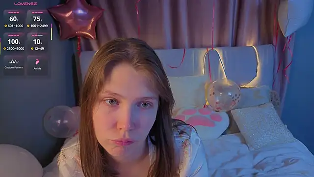 BeatrixCarIeton online show from October 4, 2025, 7:01 pm