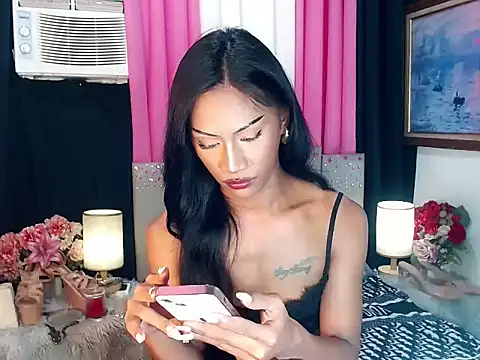 sassylatina online show from April 5, 2026, 4:37 pm