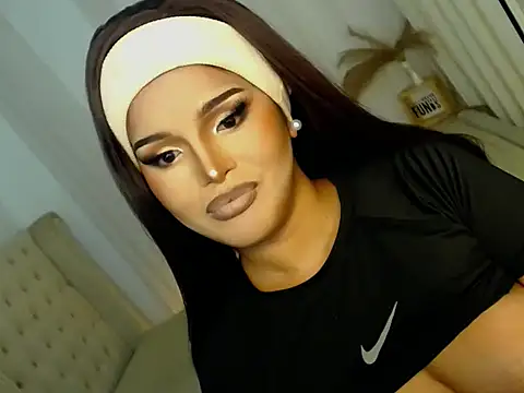 Snapshot of Aviana_Xxx12 chatting on November 12, 2025, 5:57 pm Aviana Xxx12 online show from November 12, 2025, 5:57 pm