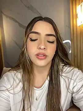 KYLIE JONES6 online show from October 27, 2025, 3:10 am