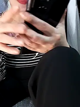 Ariana-Vy online show from November 27, 2025, 12:24 am