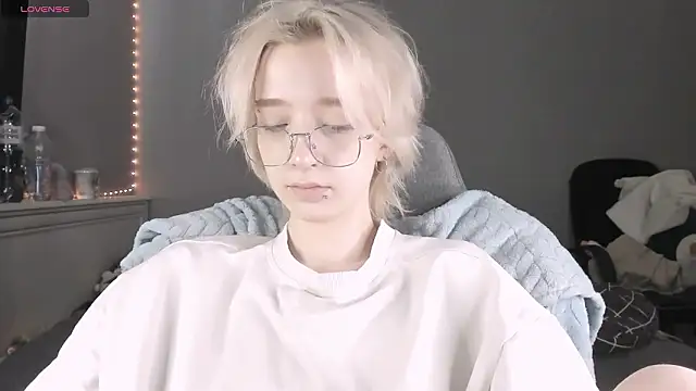 Snapshot of MelissaReis chatting on March 10, 2026, 11:04 am MelissaReis online show from March 10, 2026, 11:04 am