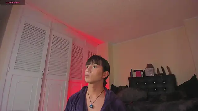 Draculairis online show from September 18, 2025, 2:08 pm