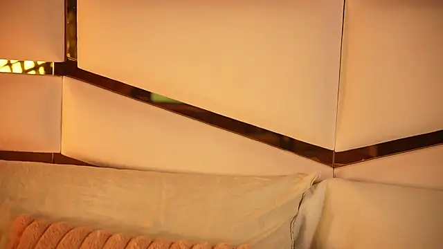 ambar rosse25 online show from October 5, 2025, 11:41 am