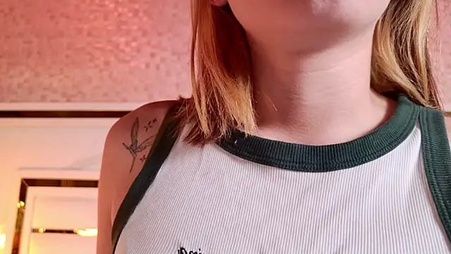 ambar rosse25 online show from November 6, 2025, 11:33 am