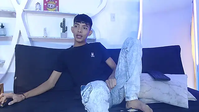 PRETTY SEX1 online show from October 11, 2025, 1:20 pm