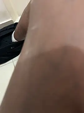 Snapshot of blablablackbi chatting on February 2, 2026, 12:42 am blablablackbi online show from February 2, 2026, 12:42 am