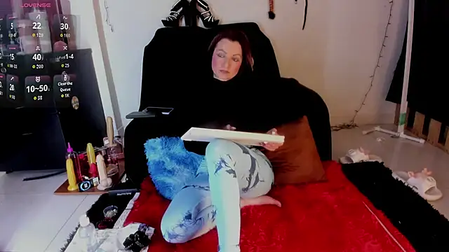 Snapshot of angierot2025 chatting on November 19, 2025, 12:10 am angierot2025 online show from November 19, 2025, 12:10 am