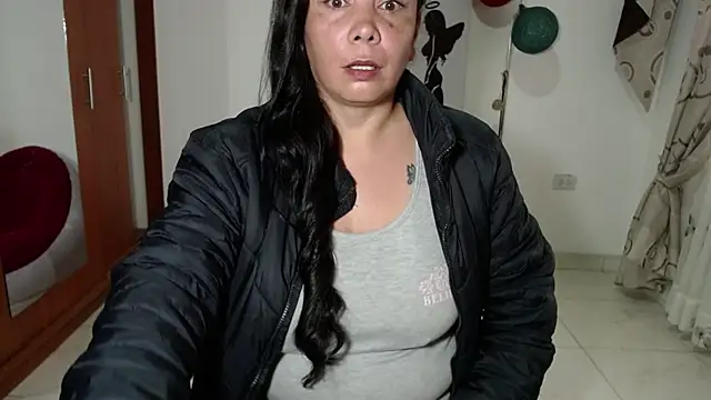 Vivian milf paint online show from November 5, 2025, 11:21 am