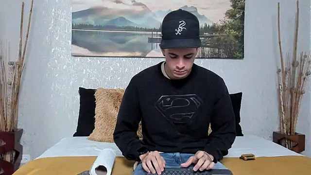 Snapshot of nils_saint chatting on October 17, 2025, 4:04 am nils saint online show from October 17, 2025, 4:04 am