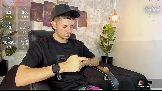 Snapshot of nils_saint chatting on November 14, 2025, 8:29 pm nils saint online show from November 14, 2025, 8:29 pm