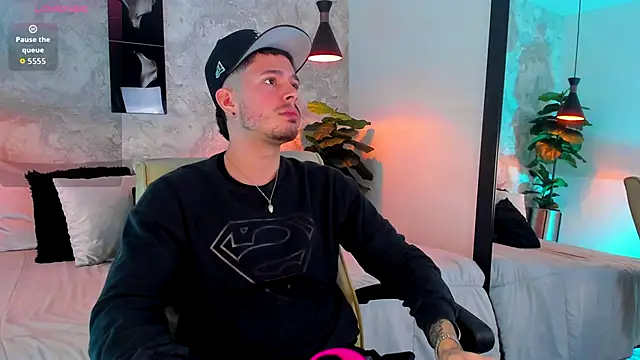 nils saint online show from December 1, 2025, 2:16 am