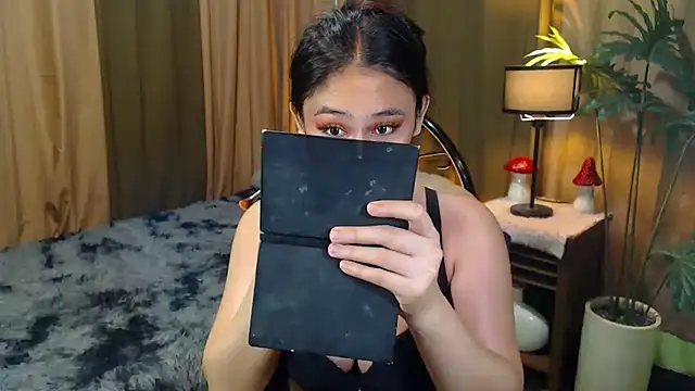 MALICIOUS EVA online show from November 5, 2025, 10:43 pm