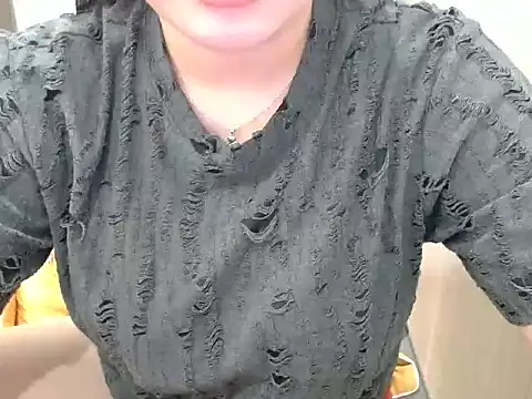 Zhi  2k6 online show from October 3, 2025, 5:21 pm