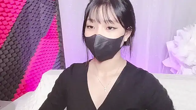 kemybaby online show from November 4, 2025, 8:19 pm