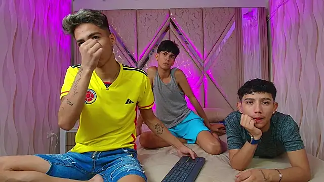 The slim boyss3 online show from September 24, 2025, 1:25 pm