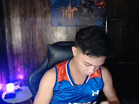 hotzachery online show from May 8, 2026, 3:17 pm