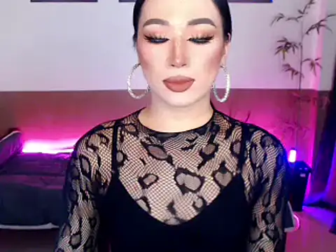 Snapshot of Spicy_kinky chatting on May 12, 2026, 5:37 am Spicy kinky online show from May 12, 2026, 5:37 am