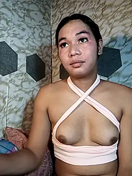 Snapshot of youryummybaby chatting on October 3, 2025, 8:00 am youryummybaby online show from October 3, 2025, 8:00 am