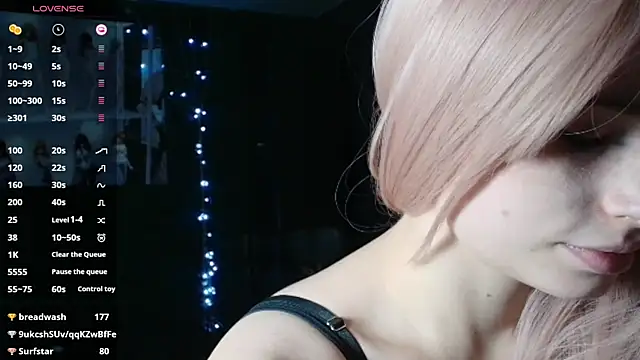 Snapshot of PieraMarch chatting on November 13, 2025, 8:41 pm PieraMarch online show from November 13, 2025, 8:41 pm