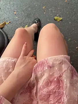 Meii-meyy online show from September 9, 2025, 6:46 am