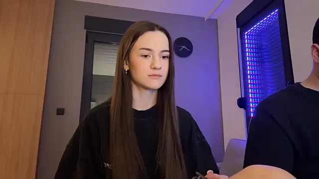 Snapshot of TenDouble chatting on November 30, 2025, 1:09 am TenDouble online show from November 30, 2025, 1:09 am