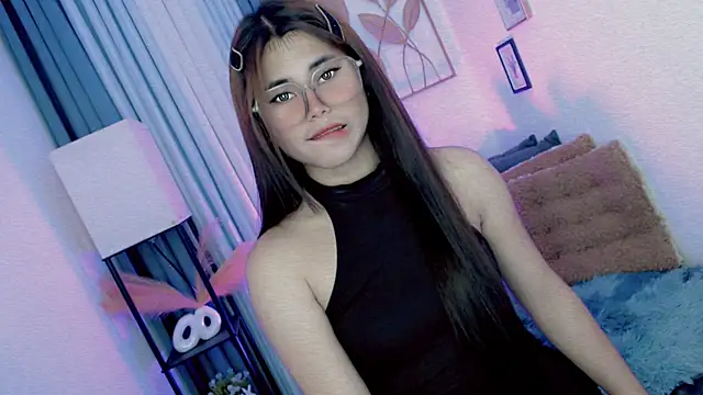 PrettyBlythes TS online show from April 23, 2026, 8:35 am