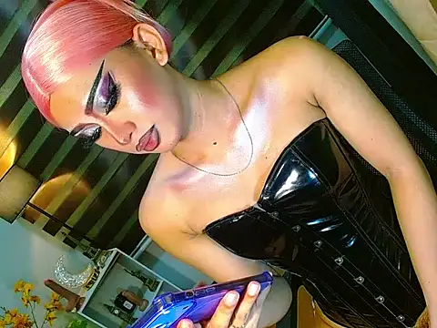 Queen yasii 88 online show from May 17, 2026, 12:45 pm