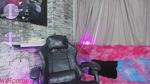 Snapshot of Zamara_Kleii chatting on May 12, 2026, 11:02 pm Zamara Kleii online show from May 12, 2026, 11:02 pm