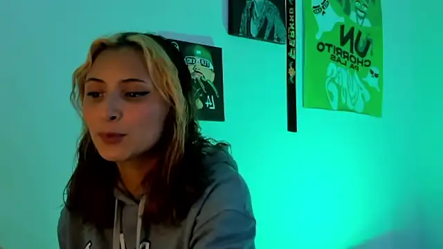 melissa noirr online show from November 19, 2025, 5:13 pm