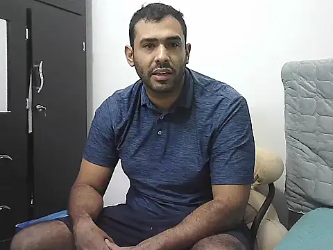 morenocabro10 online show from November 13, 2025, 11:14 pm