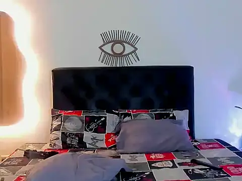 NoahDevil18 online show from December 2, 2025, 4:07 am