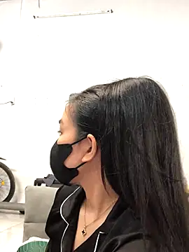 hanny baby205 online show from October 29, 2025, 11:34 am