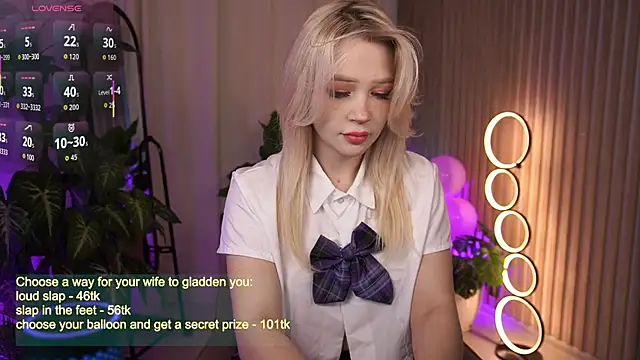 LauraWifeness online show from October 2, 2025, 6:20 am