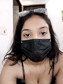 Snapshot of Cute_Rakhi8 chatting on December 1, 2025, 5:01 am Cute Rakhi8 online show from December 1, 2025, 5:01 am