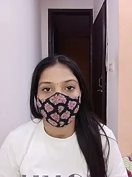 Snapshot of Cute_Rakhi8 chatting on July 15, 2026, 5:45 am Cute Rakhi8 online show from July 15, 2026, 5:45 am