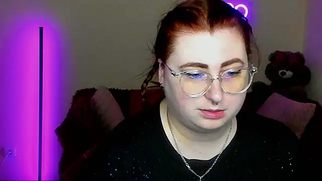 Alicia love00 online show from April 17, 2026, 5:21 am