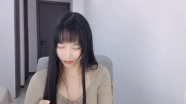 Lisa-3333 online show from October 24, 2025, 2:13 pm