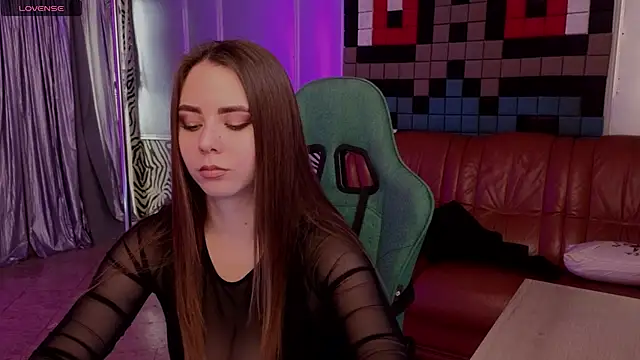 Snapshot of IvoryWood_ chatting on October 5, 2025, 9:51 am IvoryWood online show from October 5, 2025, 9:51 am