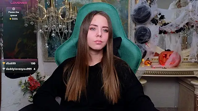 Snapshot of IvoryWood_ chatting on October 31, 2025, 10:27 am IvoryWood online show from October 31, 2025, 10:27 am