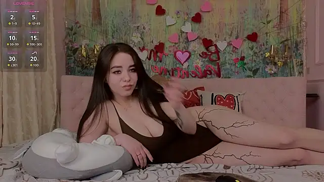 Snapshot of IvoryWood_ chatting on February 13, 2026, 6:15 pm IvoryWood online show from February 13, 2026, 6:15 pm