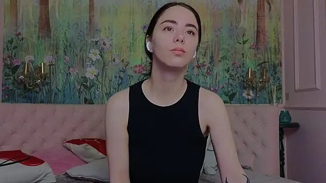 IvoryWood  online show from May 28, 2026, 6:27 pm