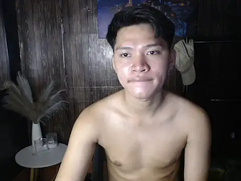 Helleron online show from November 26, 2025, 3:46 pm