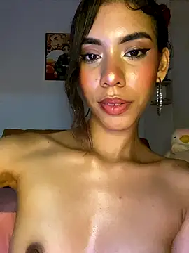 Snapshot of BellaHarper1 chatting on October 1, 2025, 2:17 am BellaHarper1 online show from October 1, 2025, 2:17 am