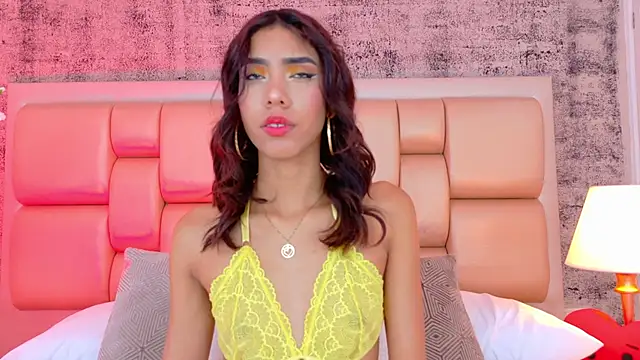 Snapshot of BellaHarper1 chatting on October 8, 2025, 1:09 pm BellaHarper1 online show from October 8, 2025, 1:09 pm