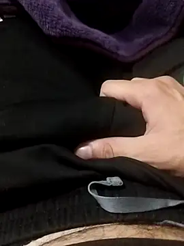 Snapshot of idhem___31 chatting on February 8, 2026, 12:36 am idhem 31 online show from February 8, 2026, 12:36 am