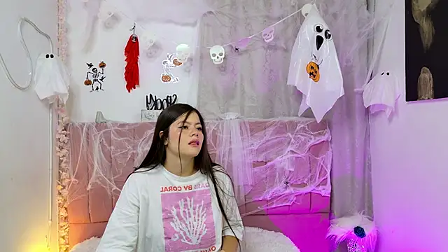 sukilove18 online show from October 16, 2025, 8:10 pm