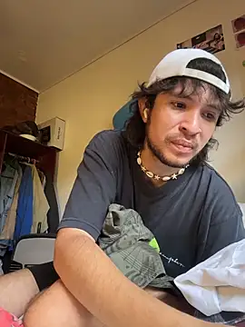 Luxx 14 online show from February 18, 2026, 6:26 pm